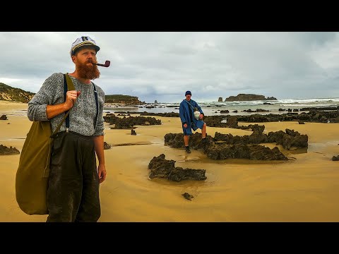 3 Days Walking a REMOTE Coastline as a 1900s Sailor / Silent Hiking Film