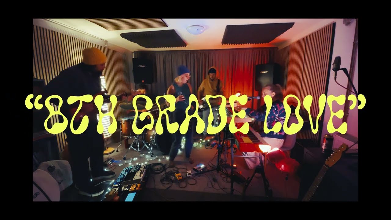 Tour Guide Blonde - 8th Grade Love (Live Session)