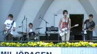 No Regrets - Chapter Sixx (live)