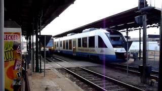 preview picture of video 'Triebwagen OLA Ostseelandverkehr aus dem Bahnhof Parchim'