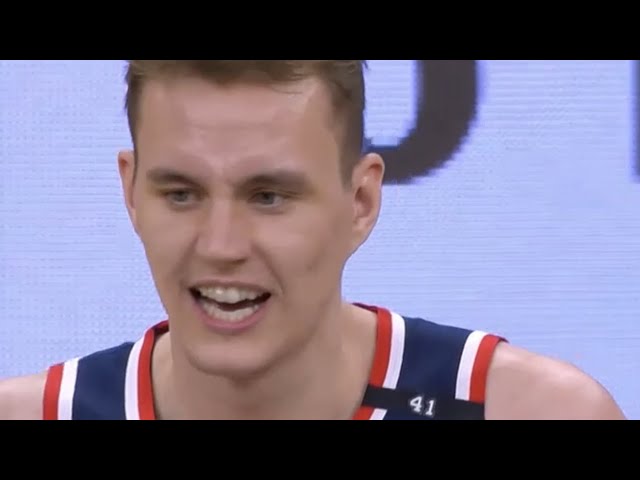 Anžejs Pasečņiks ties record for most turnovers in 6 minutes, a breakdown