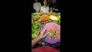 live-0825 -Food