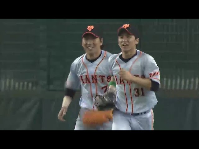 2回裏 ライオンズ・炭谷 特大の飛球をジャイアンツ・松本哲がお見事キャッチ!! 2014/5/20 L-G
