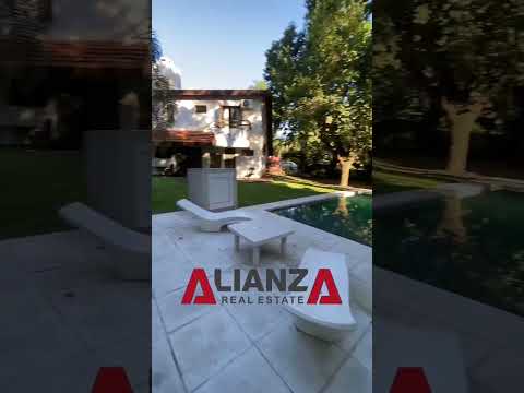 Casa con pileta en Country Los Molinos - 1200 m², 2 dorm, 3 baños