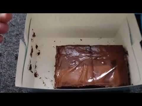 First time trying Layers brownies and Cup cakes  #food #review #viral