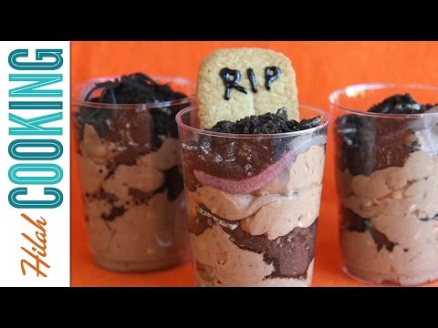 How to Make Dirt Cake |  Spooky Halloween Dessert | Hilah Cooking