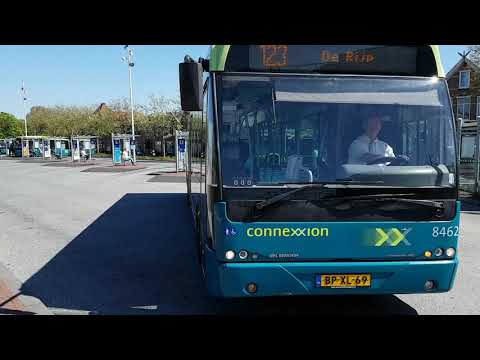 Connexxion bus 8462 vertrekt als  lijn 123 van Alkmaar naar De Rijp