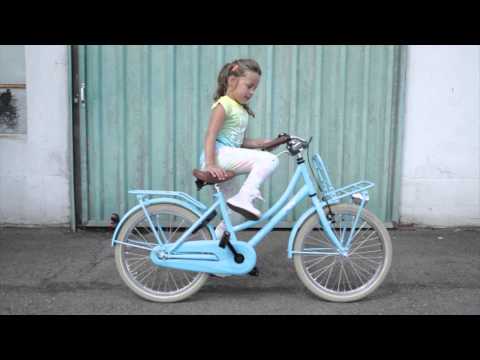 download lagu mp3 mp4 Alpina Cargo Voordrager, download lagu Alpina Cargo Voordrager gratis, unduh video klip Alpina Cargo Voordrager