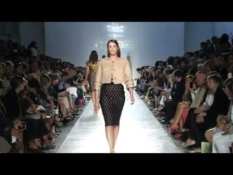 Elena Mirò   Spring Summer 2012   Milan  21 september 2011