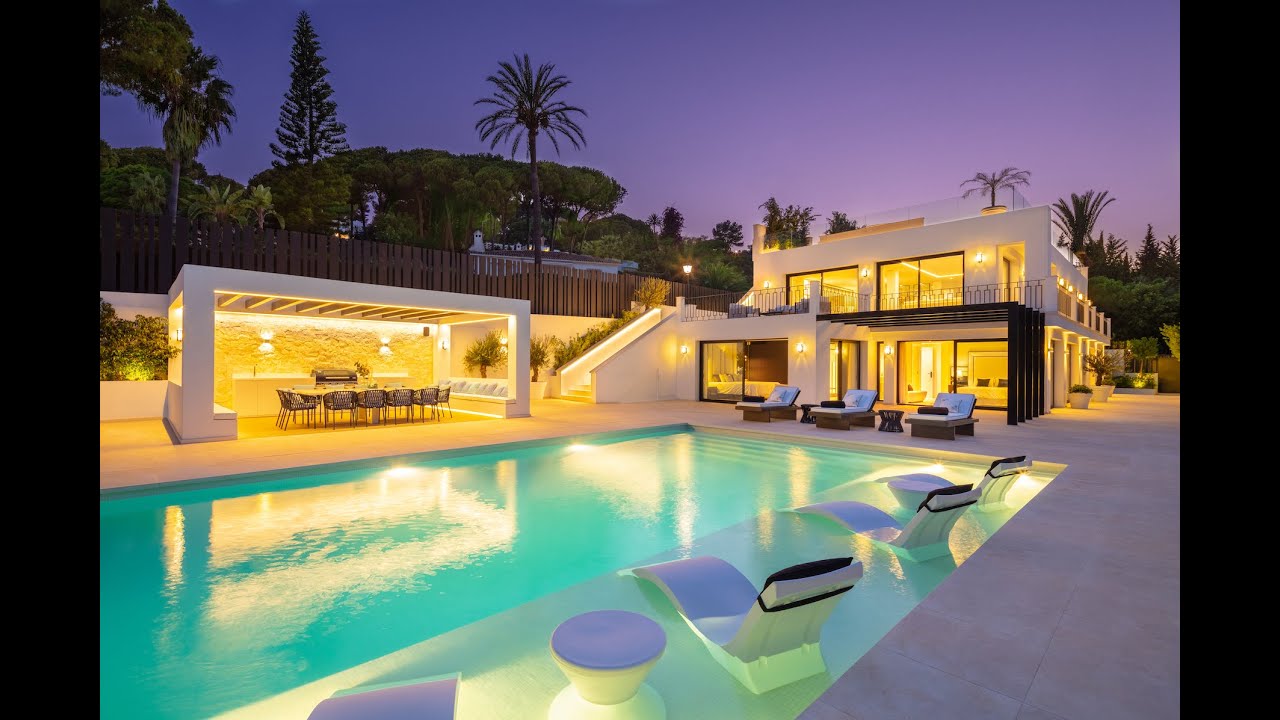 Fully upgraded villa with gym and cinema for sale in the best location of Nueva Andalucia, Marbella