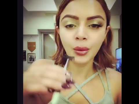 download lagu mp3 mp4 Renee Eyelashes, download lagu Renee Eyelashes gratis, unduh video klip Renee Eyelashes