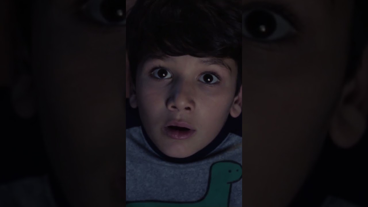 Miniature de la vidéo La Llorona appears in thin air du film La Malédiction de la Dame Blanche