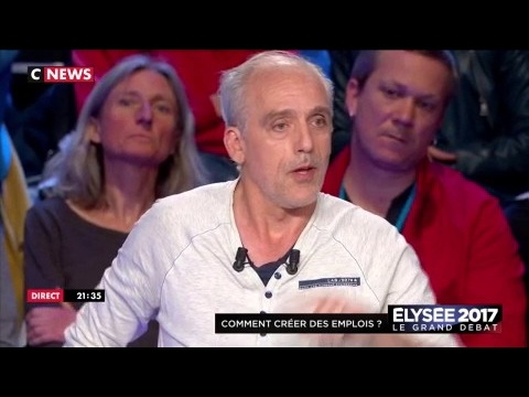 Philippe Poutou prend à partie "Fillon, Macron et Le Pen"