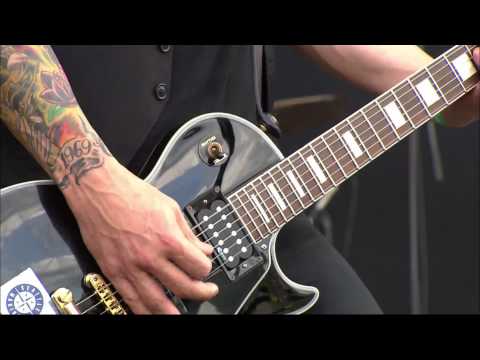 Duff McKagan's Loaded - It's So Easy (Download Festival 2011)