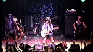 044 Non Blondes Train