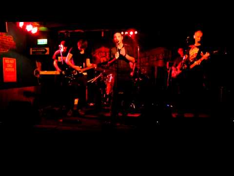 In The Pocket- Pink Floyd - comfortably numb cover live