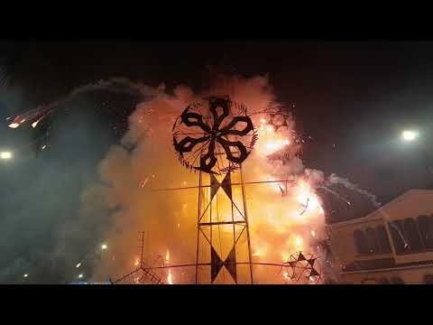 Quema de castillo Fiestas Patronales Virgen del Cisne 2025 - El Triunfo