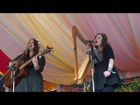 Daisy Chute ft Cerian - Lion Eyes @ Glastonbury 30-07-2019-4k