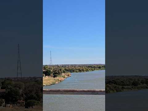 Ponte sobre o rio são francisco (januária e pedras de maria da cruz) 🌉