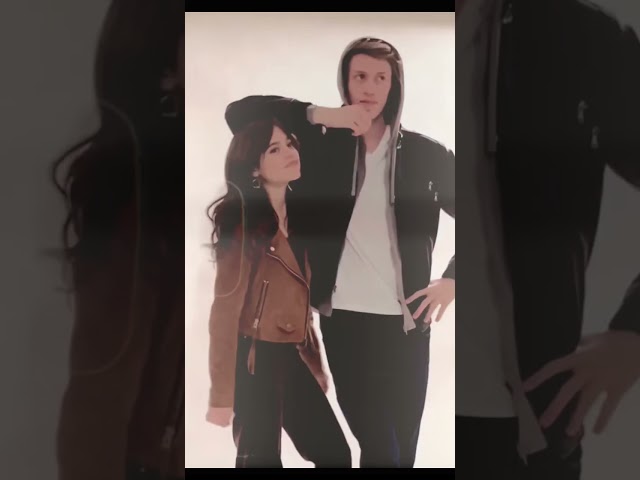 Vídeo relacionado con Chaks - Uniforme escolar de Xavier Thorpe para hombre, disfraz oficial de Miércoles, conjunto de 3 piezas para Halloween y Carnaval