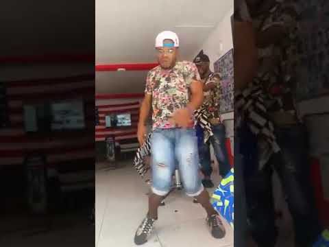 Bailando (picada a loca ) los propios fit patio4 -El Dek