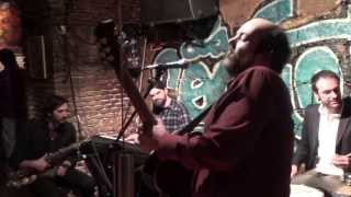 Los Julianes Deluxe - Cha Dooky Do