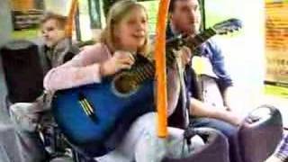 Meike Büttner singt im Lese-Bus in Hannover 5