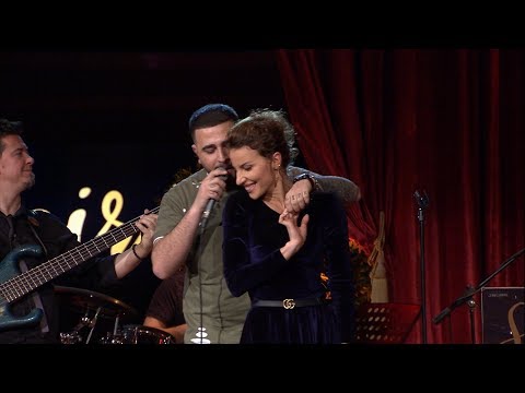 ‘Flirti’ i Lorenc Hasramës & Isida Mollaymerit gjatë performancës së këngës “Si të flas”