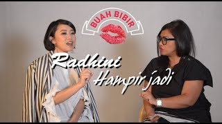 Wawancara Radhini: Kisah Patah Hati dan Single Hampir Jadi