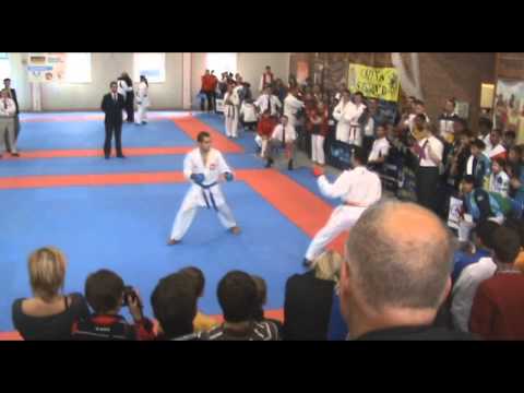 Kacper Formela[POL] vs Kabdullayev Alisheres[KAZ] KO w 1/2 finału MŚ Karate FSKA 22.09.2013r.