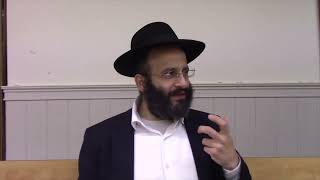 האם מותר לקבל צדקה מגוי (הרב אלחנן משה נחמנסון) - התמונה מוצגת ישירות מתוך אתר האינטרנט יוטיוב. זכויות היוצרים בתמונה שייכות ליוצרה. קישור קרדיט למקור התוכן נמצא בתוך דף הסרטון