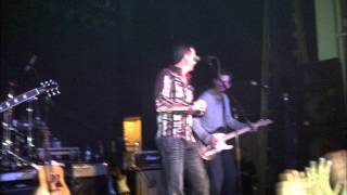 Far Too Jones - Blown Away (live)