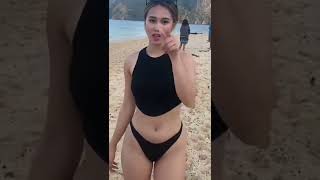 hotbabestiktoker be like.....