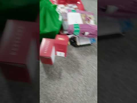 Christmas Wrapping Check-in 1