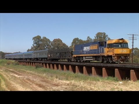 Australian Passenger Train: NR29 7MA8 Glenorchy.  Sat 24/10/09