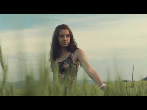 Janko Kulich & Kolegium - Janko Kulich & Kolegium - Mala si (Official Videoklip)