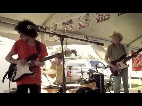 01   Jake's Amp Dies During First Song~ Jake Castro Band~Gibtown Bike Fest 2016