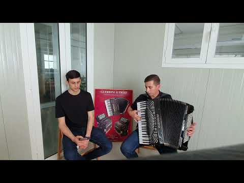 Claudiu Ștefan și Daniel Roșca - Te-ascunzi în florile câmpiei