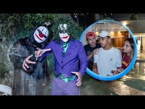 O NOVO MORADOR VIU O ANÔNIMO E O CORINGA PELA PRIMEIRA VEZ E CHOROU DE MEDO