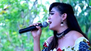Download lagu Kehilangan Tongkat - Selly Prawoto - Trias Music Live Tulakan Famela Eva Feat Devi Vers mp3 Download lagu Kehilangan Tongkat - Selly Prawoto - Trias Music Live Tulakan Famela Eva Feat Devi Vers mp3
