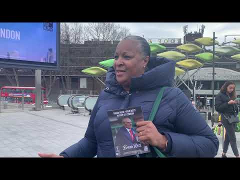 "これは彼らが推し進める物語であり、今日の政治の腐敗を示しています" ("THIS IS THE NARRATIVE THEY PUSH AND IT SHOWS YOU THE CORRUPTION THAT'S IN POLITICS TODAY")