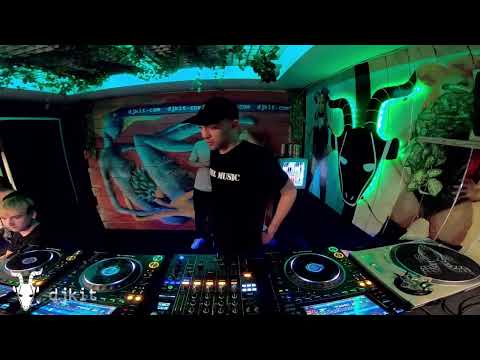 Creatures Comforts w/ Bluejay the MC