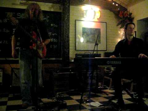 Dave Thomas and James Goodwin play Blues at The Cidershed.