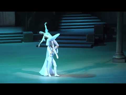 Olga Smirnova and Semyon Chudin - Pas de Deux from ‘Raymonda’