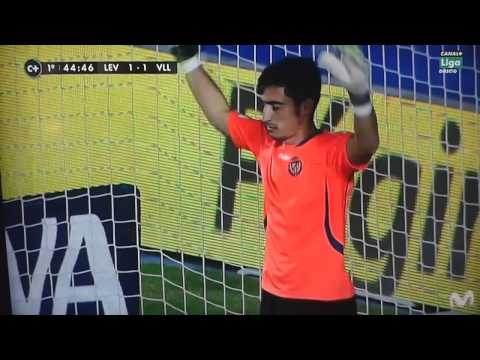 Penalty parado levante-valladolid