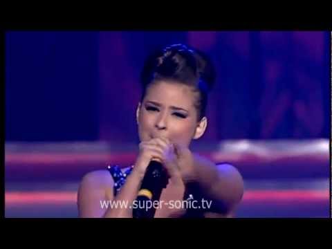 ESTER HOXHA -  MBETE I ASAJ ( KENGA MAGJIKE 2011 )