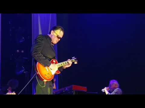 Joe Bonamassa - Breaking Up Someone's Home (08.10.2018, Ratiopharm Arena, Neu-Ulm)