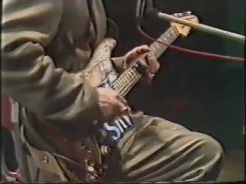 Stevie ray vaughan playing style Freddy king and eric Clapton