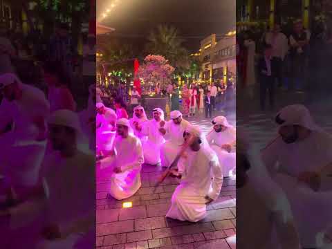 حطيت اي عودٍ على المدخن يفوح