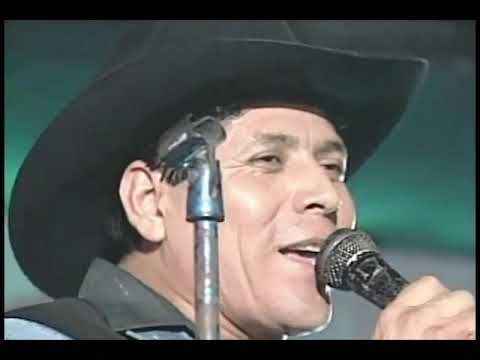 Traileros del Norte En Vivo  Tengo Que Olvidar  . Porque Me Habras Besado